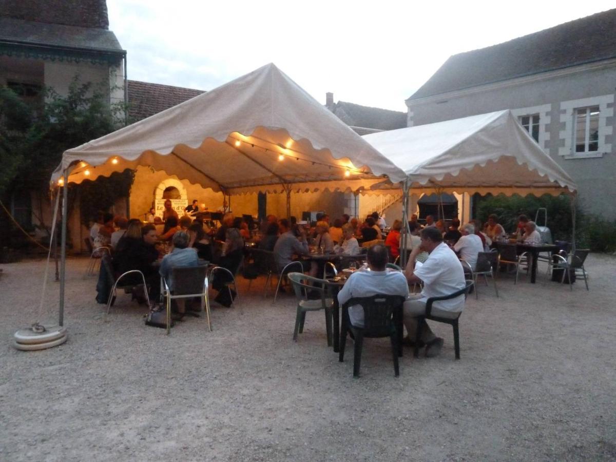 Le Lion D'Or Hotel Selles-sur-Cher Cameră foto